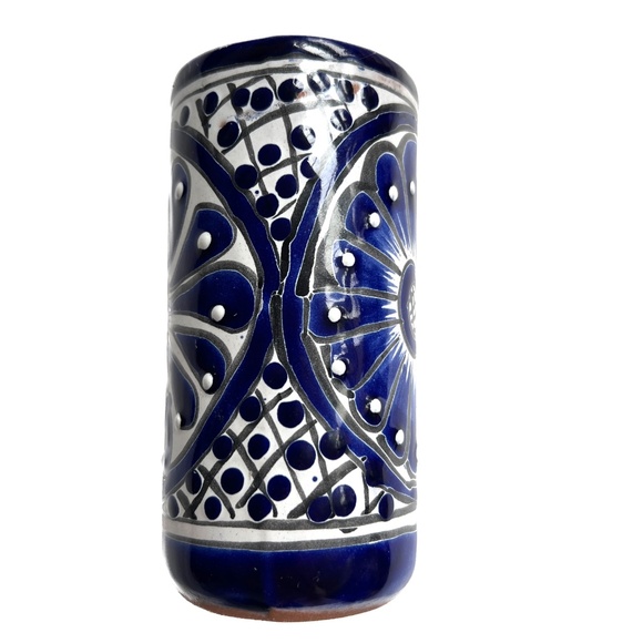 Mexican Pottery Vase Blue & White Hecho En Mexico 5 1/2" Tall Folk Floral Flower - Picture 2 of 6